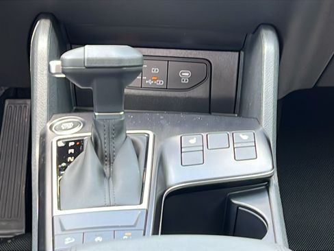 New 2026 Kia Sportage LX FWD image 16
