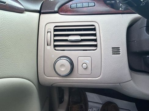 Used 2007 Buick Lucerne CXL w/ Luxury Package FWD image 23