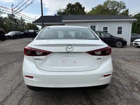 Used 2017 MAZDA MAZDA3 Touring w/ Popular Equipment Package FWD image 3