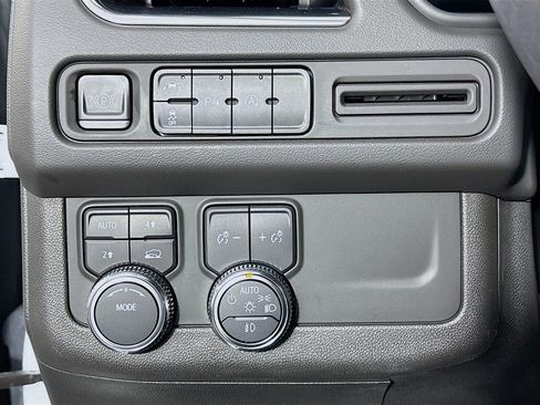 Certified 2023 GMC Yukon SLE w/ Gmc Pro Safety Plus Package image 11