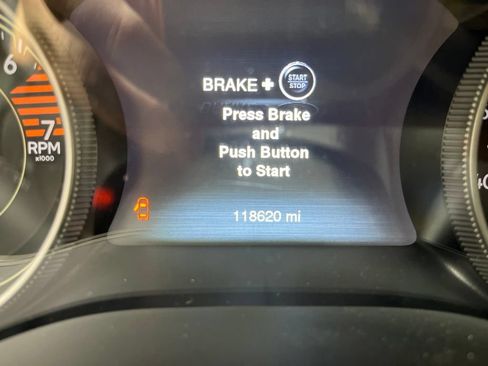 Used 2017 Jeep Cherokee Limited FWD image 13