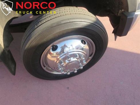 Used 2008 Ford F550 2WD Super Cab Super Duty image 2