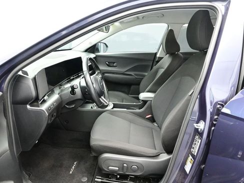Used 2025 Hyundai Kona SEL FWD image 13