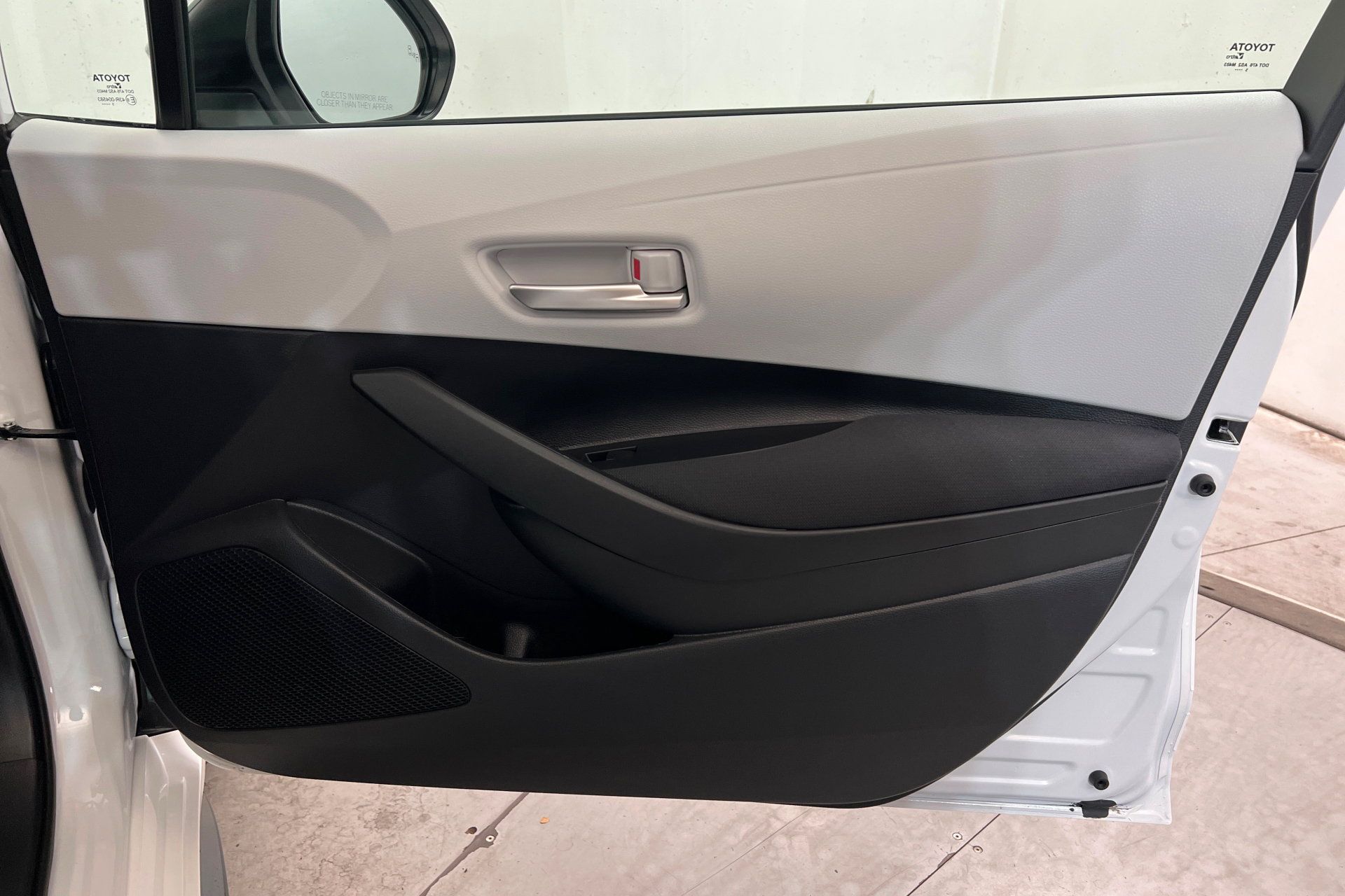 Certified 2026 Toyota Corolla SE w/ SE Package FWD image 23