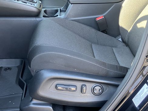 Used 2025 Honda CR-V EX image 17