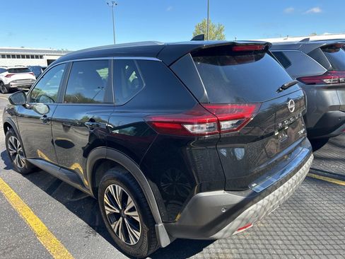 Used 2023 Nissan Rogue SV w/ SV Premium B Package image 6