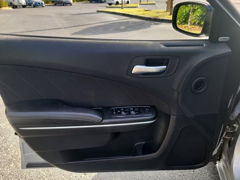 Used 2023 Dodge Charger SXT RWD image 16