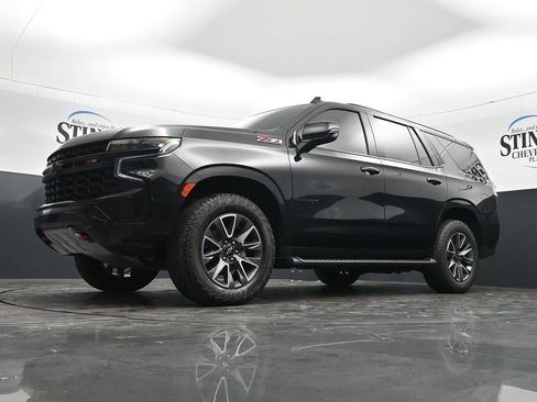 Used 2023 Chevrolet Tahoe Z71 w/ Luxury Package AWD/4WD image 19