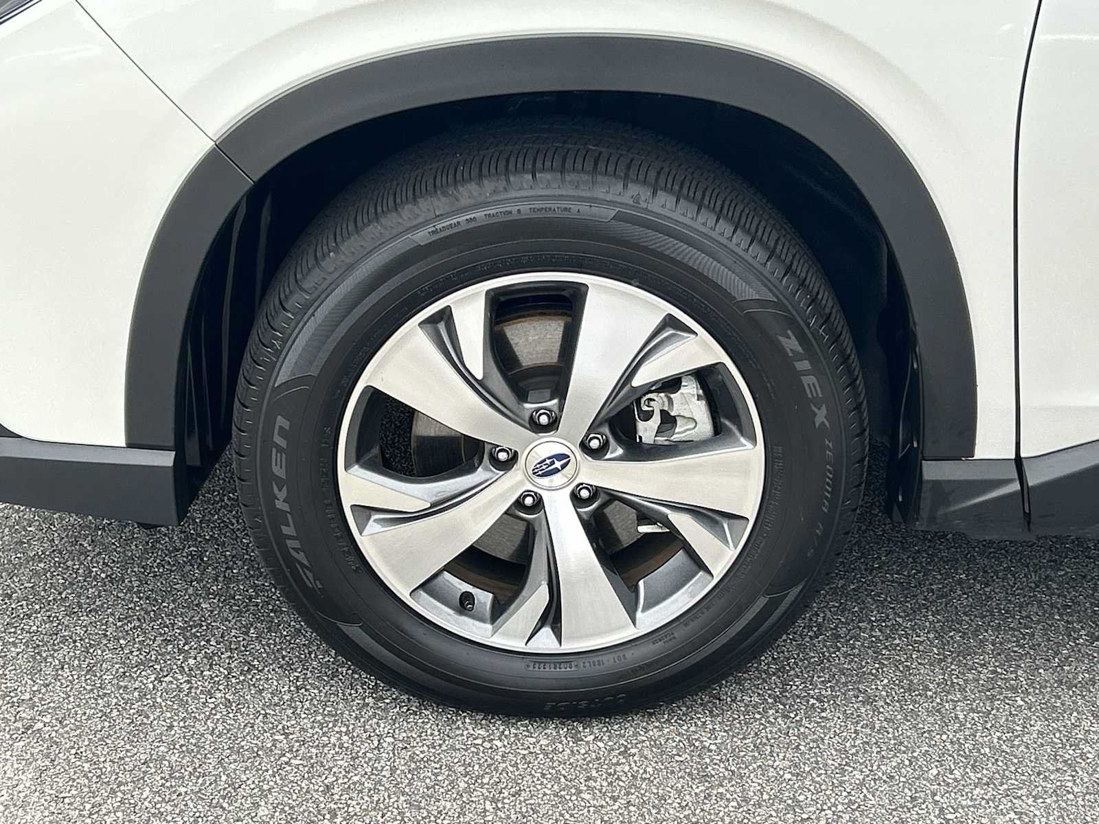 Used 2023 Subaru Ascent Premium AWD/4WD image 7