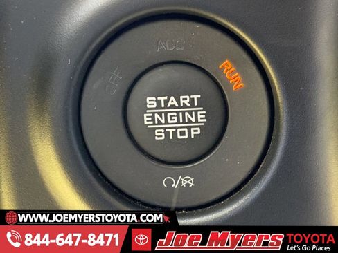 Used 2023 Jeep Wrangler Unlimited Sport image 21