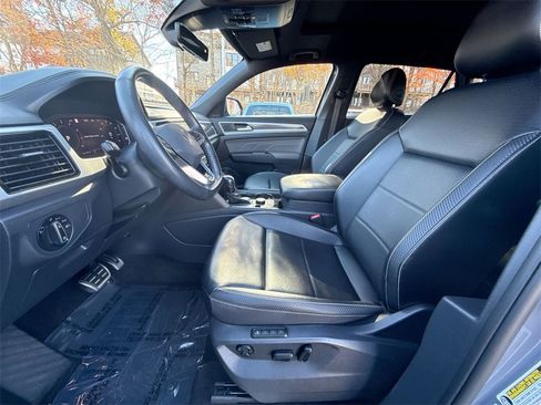 Used 2022 Volkswagen Atlas Cross Sport SEL R-Line image 13