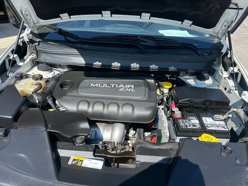 Used 2016 Jeep Cherokee Sport FWD image 37