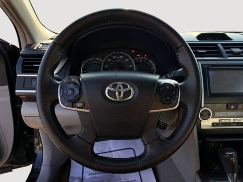 Used 2012 Toyota Camry XLE w/ Preferred Accessory Pkg FWD image 16