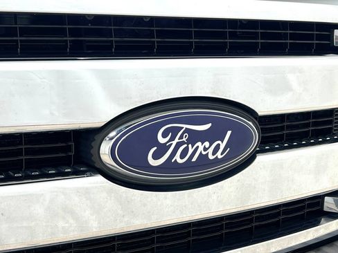 Used 2014 Ford F250 Lariat w/ Chrome Package AWD/4WD image 41