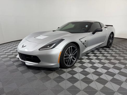 Used 2019 Chevrolet Corvette Stingray Coupe RWD image 7