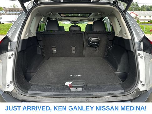Certified 2023 Nissan Rogue SV w/ SV Premium B Package AWD/4WD image 18