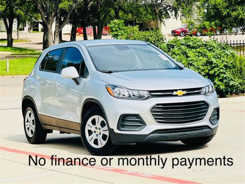 Used 2019 Chevrolet Trax LS w/ Tint and Cruise Package FWD image 1
