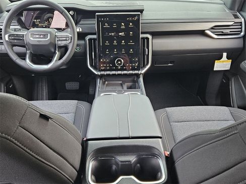 New 2025 GMC Acadia Elevation image 6