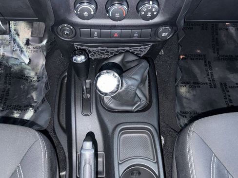 Used 2016 Jeep Wrangler Unlimited Sahara w/ Connectivity Group image 20