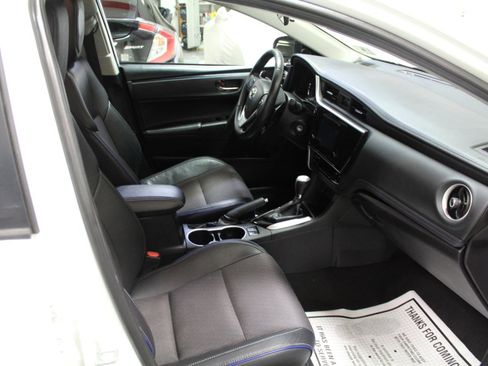 Used 2019 Toyota Corolla SE w/ Body Protection Package image 21