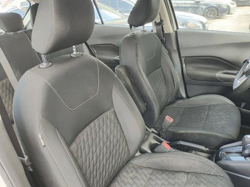Used 2022 Nissan Kicks S FWD image 54
