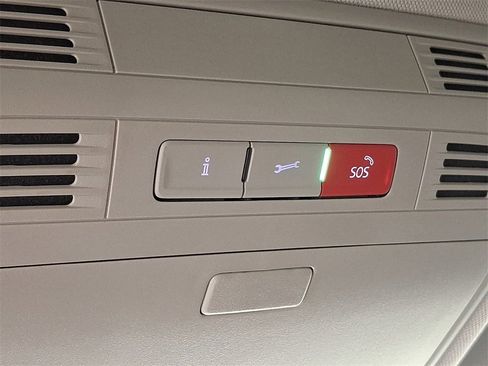 Used 2022 Volkswagen Taos SE w/ IQ.Drive SE Package image 27