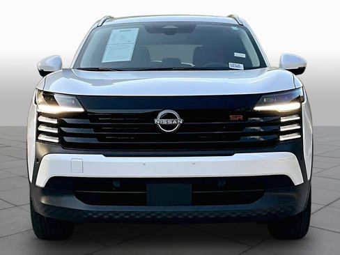 Certified 2025 Nissan Kicks SR FWD image 4