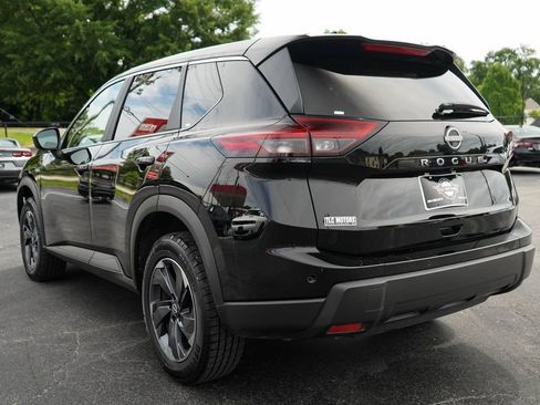 Used 2025 Nissan Rogue SV FWD image 3