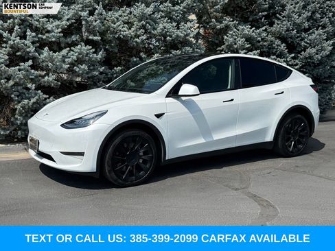 Used 2023 Tesla Model Y Long Range AWD/4WD image 1