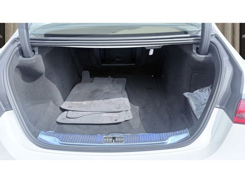 Used 2022 Mercedes-Benz S 580 4MATIC Sedan w/ AMG Line Package image 10