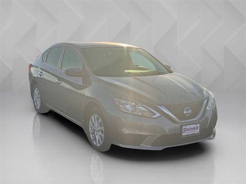 Used 2019 Nissan Sentra SV image 3