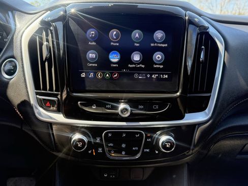 Used 2022 Chevrolet Traverse RS AWD/4WD image 13