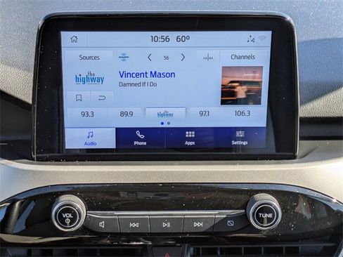 Certified 2021 Ford Escape SE w/ Cold Weather Package image 17