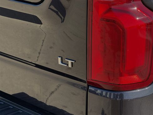 Used 2024 Chevrolet Silverado 1500 LT Trail Boss w/ Convenience Package II image 7