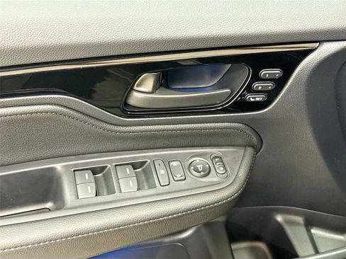 New 2026 Honda Odyssey Touring image 17