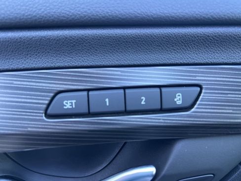 Used 2022 GMC Terrain SLT w/ Tech Package image 26