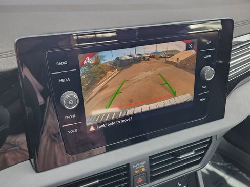 New 2026 Volkswagen Jetta SE FWD image 9