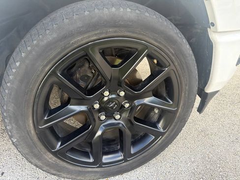 Used 2023 RAM 1500 Laramie AWD/4WD image 10