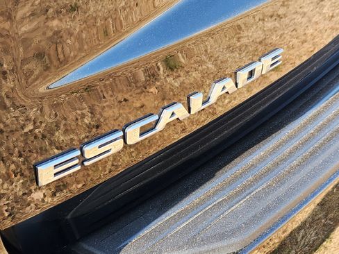 Certified 2024 Cadillac Escalade Sport w/ Touring Package image 11