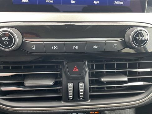 Used 2021 Ford Escape SEL image 28