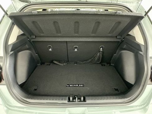 Used 2025 Hyundai Venue Limited FWD image 26