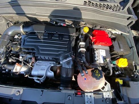Used 2023 Jeep Renegade Limited AWD/4WD image 30