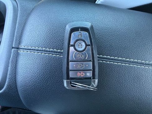 Used 2022 Ford Mustang Shelby GT500 w/ Technology Package RWD image 35