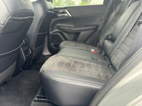 Used 2024 Mitsubishi Outlander Ralliart AWD/4WD image 20