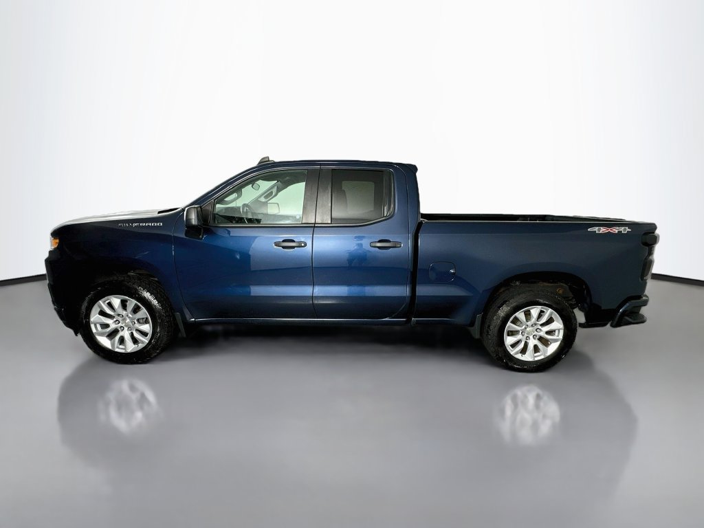 Used 2020 Chevrolet Silverado 1500 Custom w/ Custom Value Package AWD/4WD image 4
