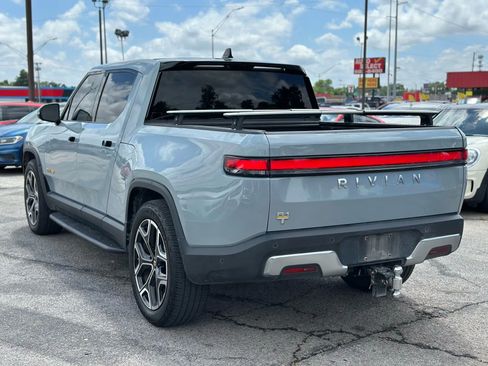 Used 2022 Rivian R1T Launch Edition image 8