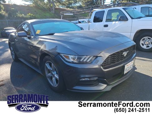 Used 2016 Ford Mustang Coupe image 1