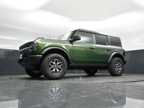 Certified 2025 Ford Bronco Badlands image 52