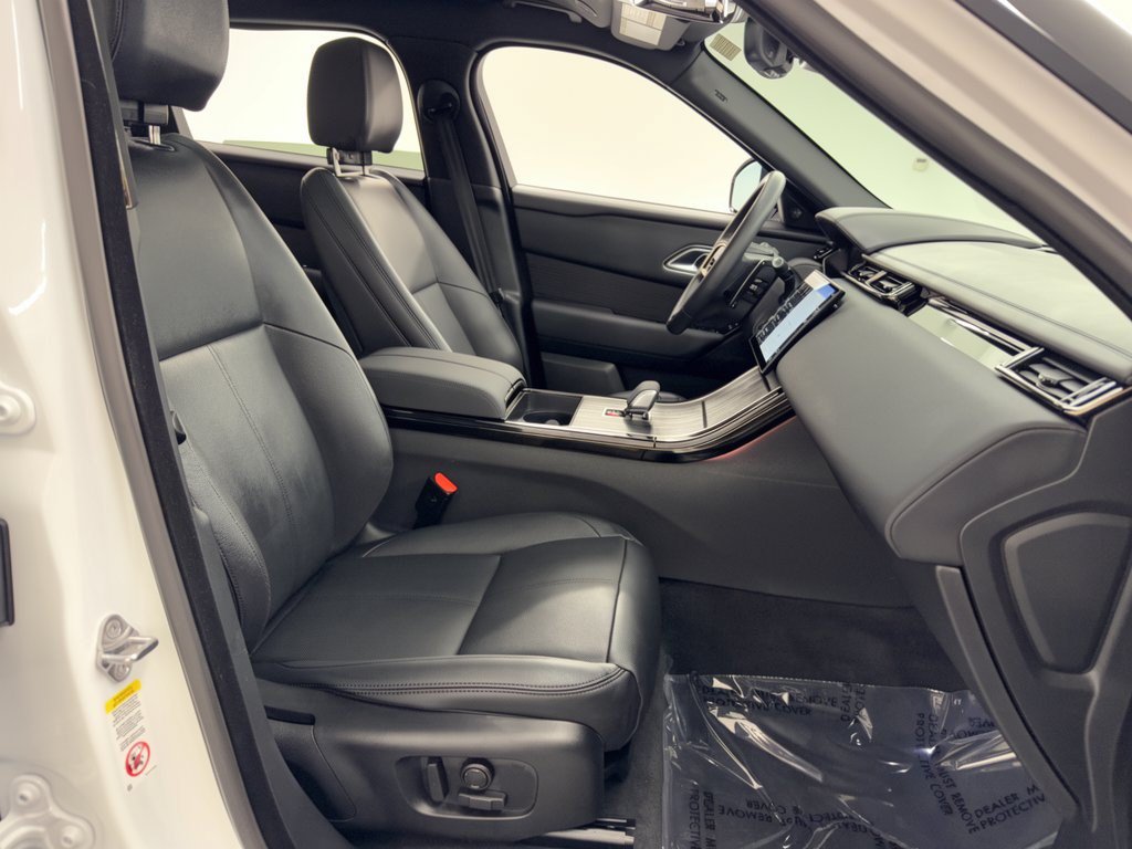 Certified 2026 Land Rover Range Rover Velar Dynamic SE AWD/4WD image 29