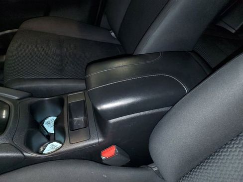 Used 2020 Nissan Rogue Sport S image 27